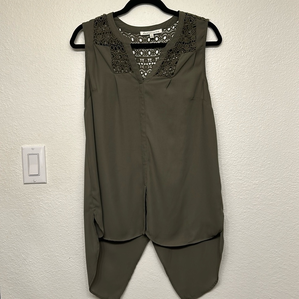 Daniel Rainn green Round Split Neck Blouse For Women size S
